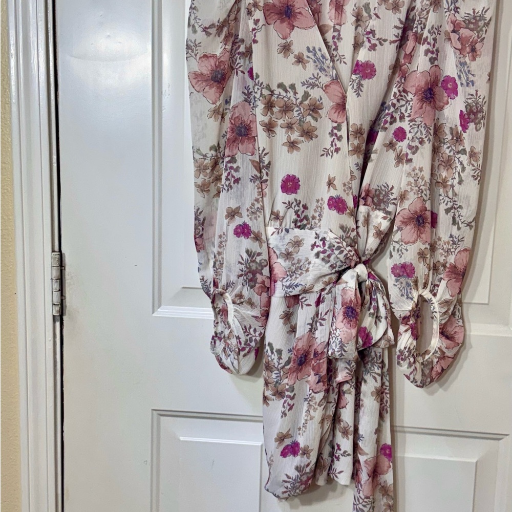 VICI Avant Floral Chiffon Wrap Dress - Picture 2 of 13